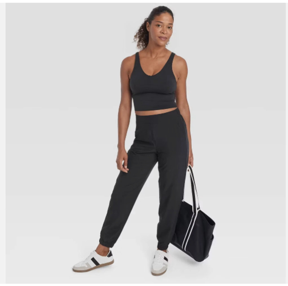 Winter Woven Lined Joggers Sz Medium NEW Black NWT -All In Motion